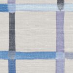 Blauw Elitis Frivole behang met blokpatroon op een zijde ondergrond.