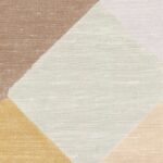 Detail van het Meerkleurig Elitis Twill behang met een zigzag blokpatroon op een zijde ondergrond.