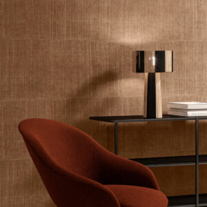Arte Alaya Katan Silk behang in kleur Tawny (11526) - Interieur impressie