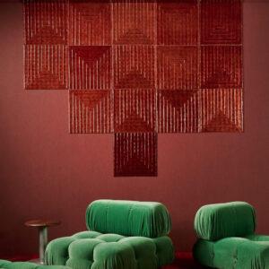 Arte Luster Cornice behang in kleur Garnet (70333) - Interieur impressie