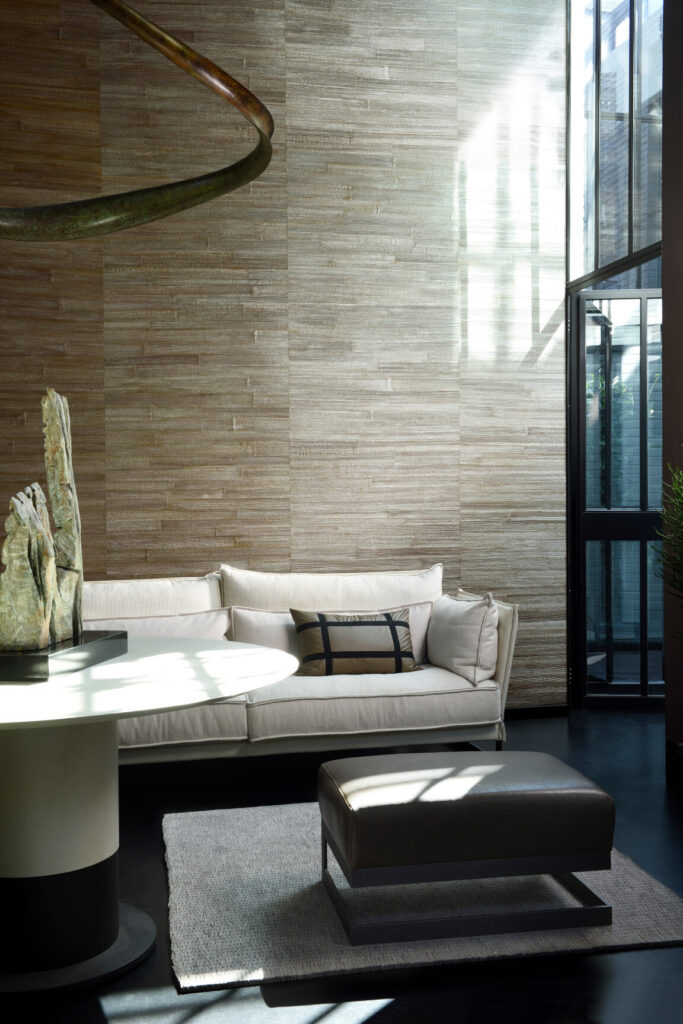 Arte All naturals Camago behang in kleur Mangrove (14009A) - Interieur impressie