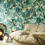 Arte Antigua Tropicali behang in kleur Lemony Green (33000) - Interieur impressie