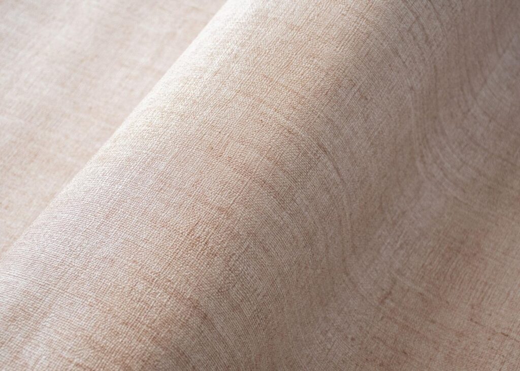 Arte Arte contract Muga silk behang (67815) - Sfeerbeeld