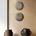 Arte Babylon Adobe behang in kleur Latte (97032) - Interieur impressie