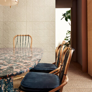 Arte Babylon Terracotta behang in kleur Dune (97011) - Interieur impressie