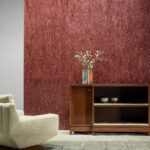 Arte Boutique Alentejo cork behang in kleur Burgundy (90590) - Interieur impressie