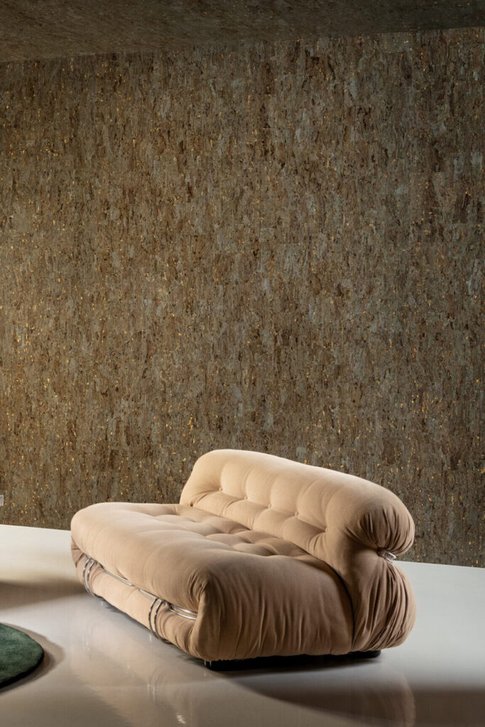 Arte Boutique Alentejo cork behang in kleur Glazed Eucalyptus (90593) - Interieur impressie