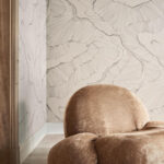 Arte Cafe society Amarante behang in kleur CS92 (CS92) - Interieur impressie