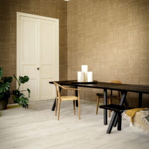 Arte Cameo Twine behang in kleur Straw (66060) - Interieur impressie