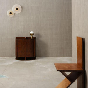 Arte Embleme Pyxis behang in kleur Mink (38008A) - Interieur impressie