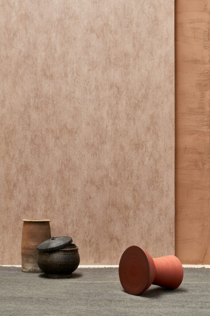 Arte Essentials costura Manchas behang in kleur Chamois (57521) - Interieur impressie