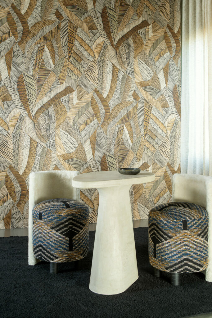 Arte Essentials les tricots Chintz behang in kleur Honey (73102) - Interieur impressie