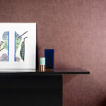 Arte Essentials palette Granville behang in kleur Amaranth (91606C) - Interieur impressie