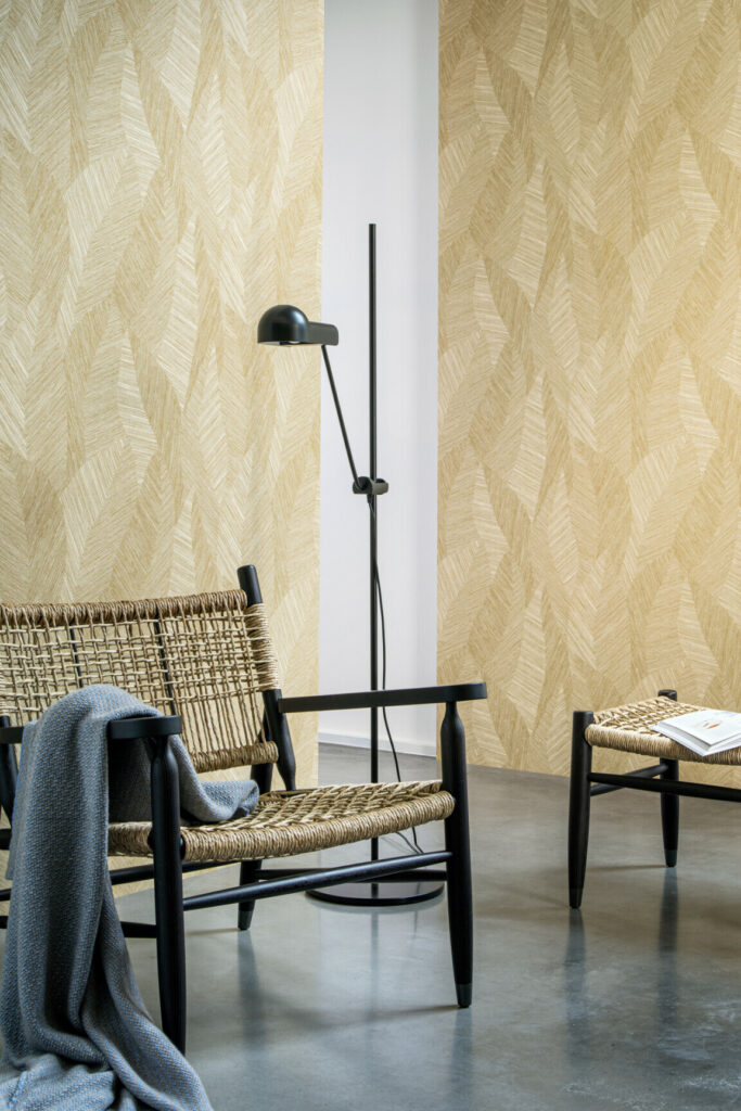 Arte Essentials tangram Bounty behang in kleur Ochre (24027) - Interieur impressie