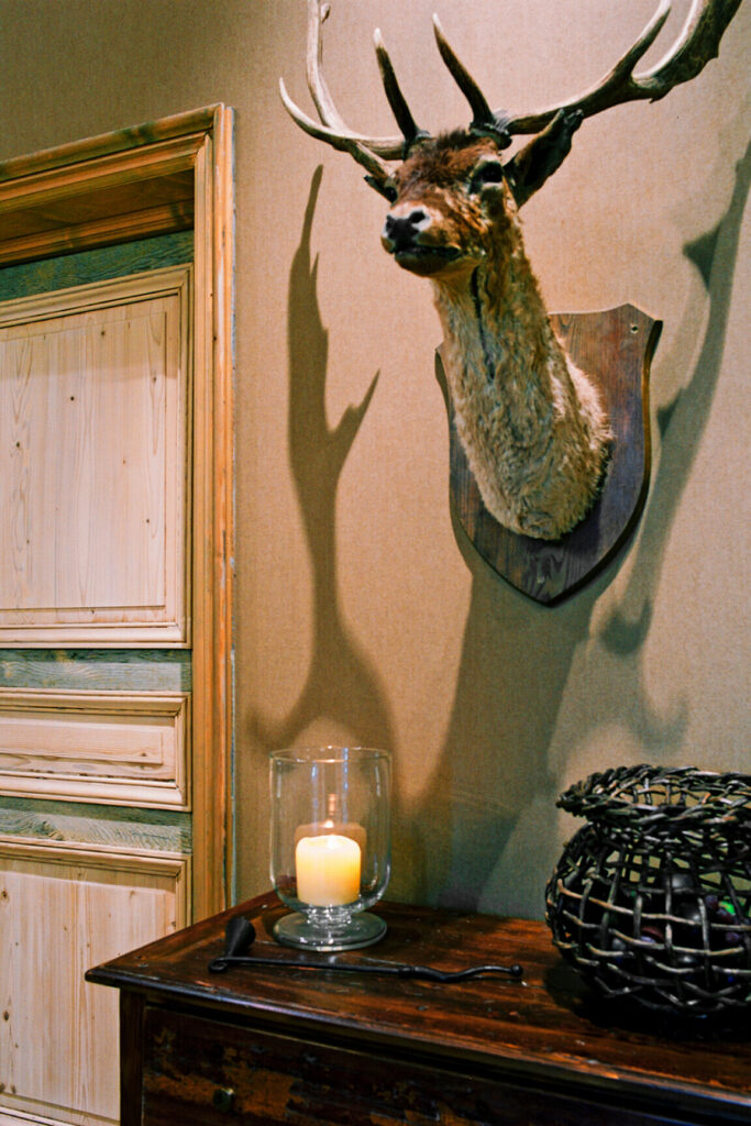 Flamant the wallpaper collection Lin behang in kleur Potatoes (40019) - Interieur impressie