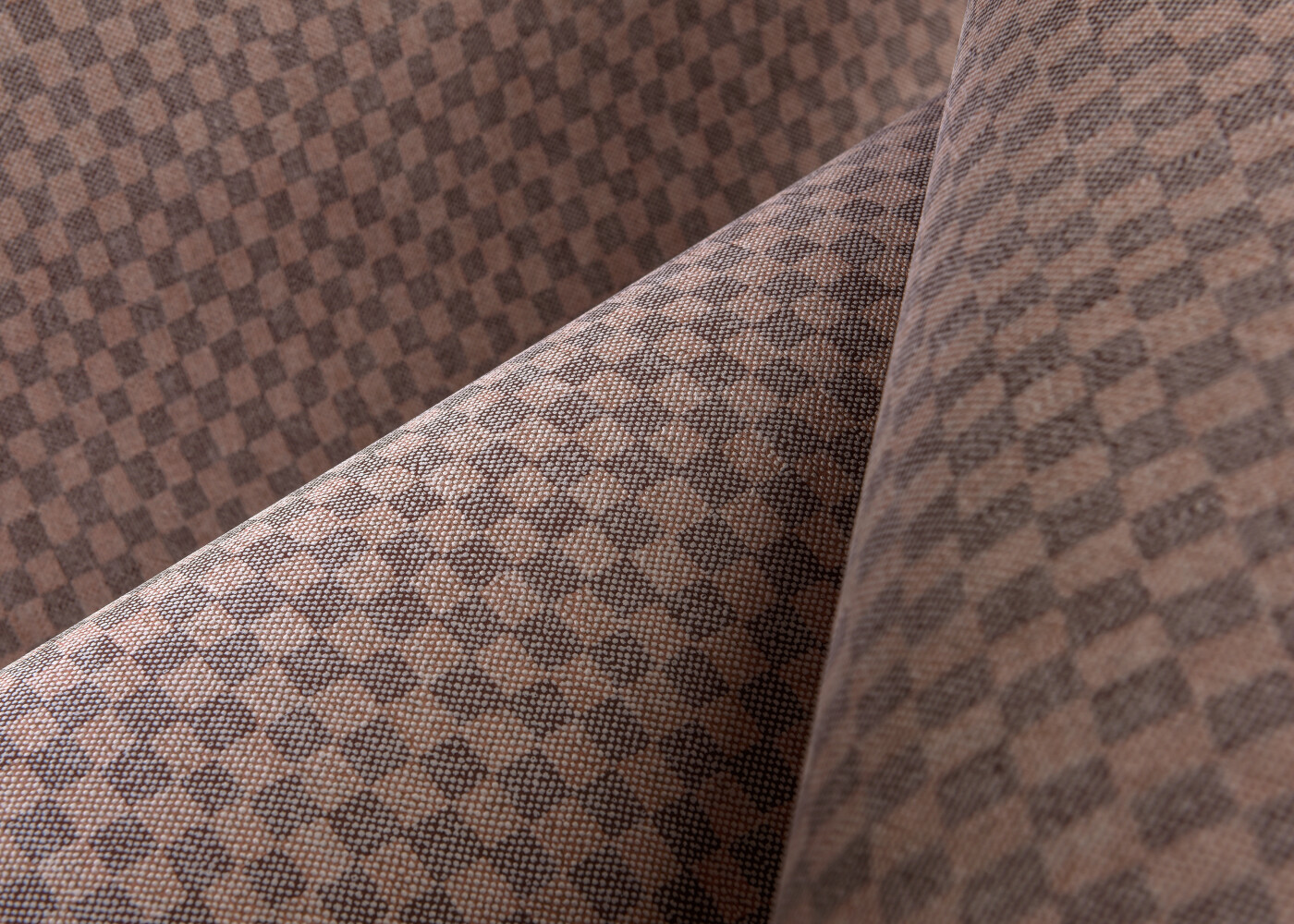 Flamant Caractere Damier