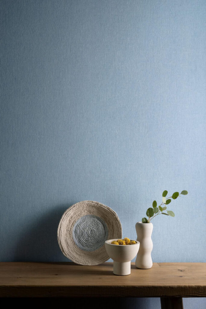 Flamant honore Lin normandie behang in kleur Capri (78224) - Interieur impressie