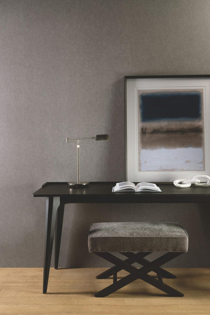 Flamant honore Lin normandie behang in kleur Moon Stone (78228) - Interieur impressie