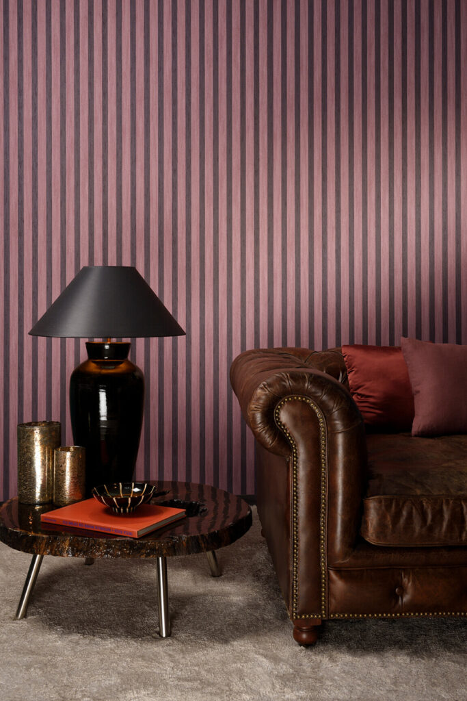 Flamant les rayures stripes Petite stripe behang in kleur Pimento (78116) - Interieur impressie