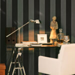 Flamant les rayures stripes Stripe behang in kleur Town (40040) - Interieur impressie