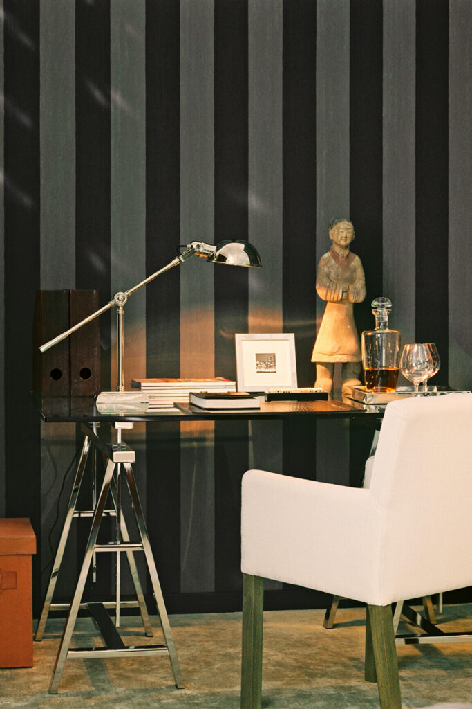 Flamant les rayures stripes Stripe behang in kleur Town (40040) - Interieur impressie