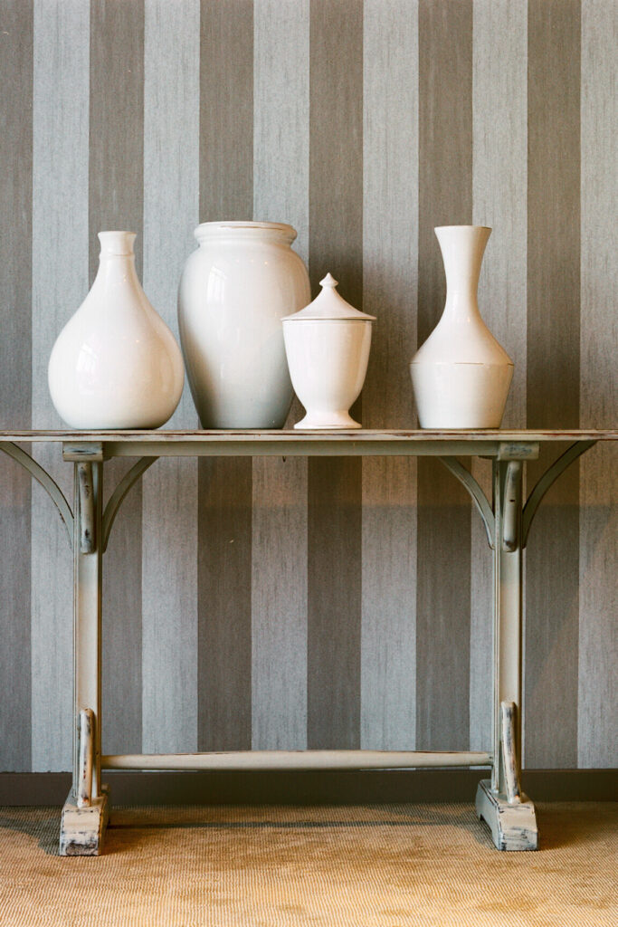 Flamant les rayures stripes Stripe behang in kleur Fjord (40041) - Interieur impressie