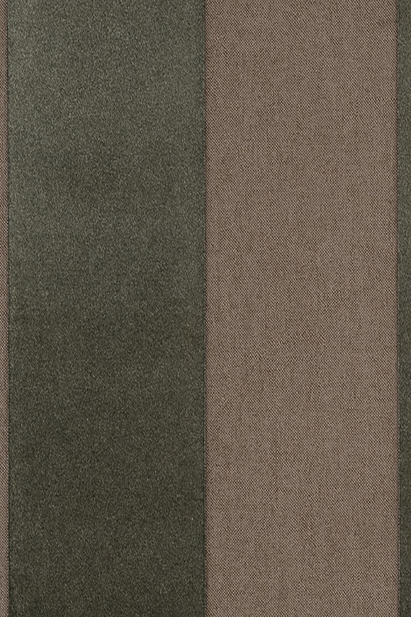 Flamant-suite-III-velvet Stripe Velvet and Lin behang in kleur Coco (18107) - Product close-up
