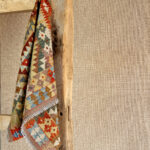 Arte Gitane Nongo behang in kleur Sand (49511) - Interieur impressie