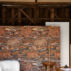 Arte Gitane Tigris behang in kleur Burnt Sienna (49570) - Interieur impressie