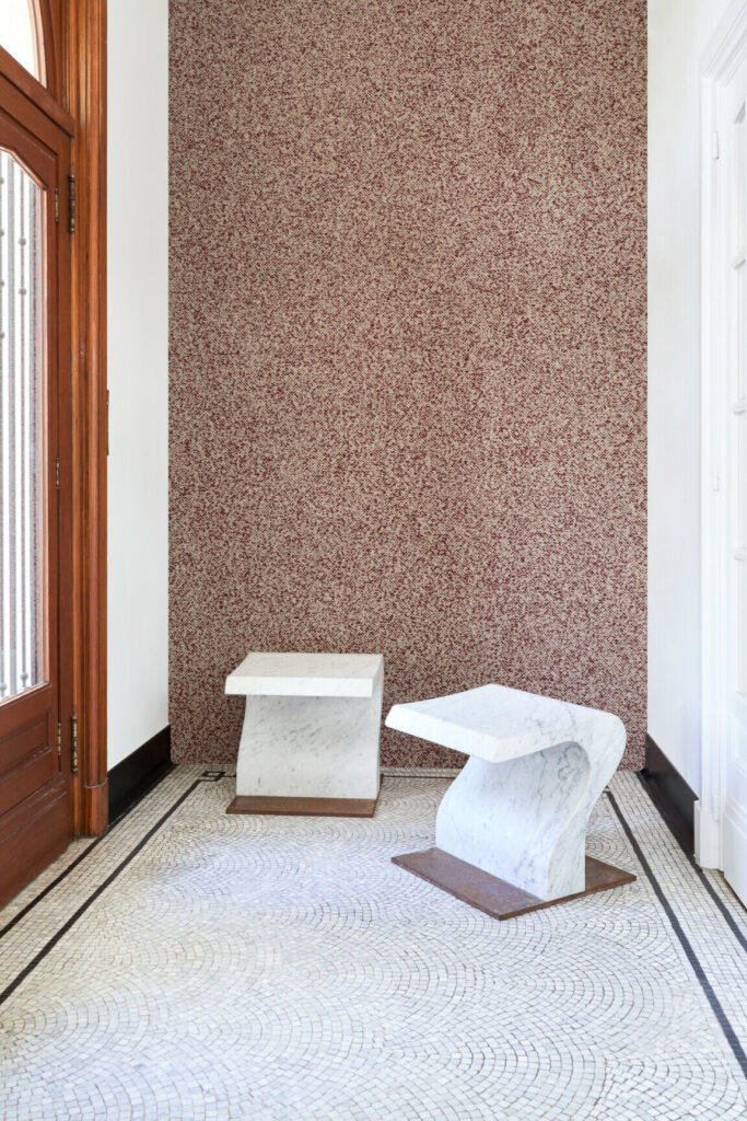 Arte Kharga Atacama behang in kleur Flaming Red (74014) - Interieur impressie