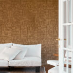 Arte Kharga Barkhan behang in kleur Ochre (74001) - Interieur impressie