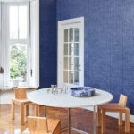 Arte Kharga Tenere behang in kleur Sodalite Blue (74026) - Interieur impressie