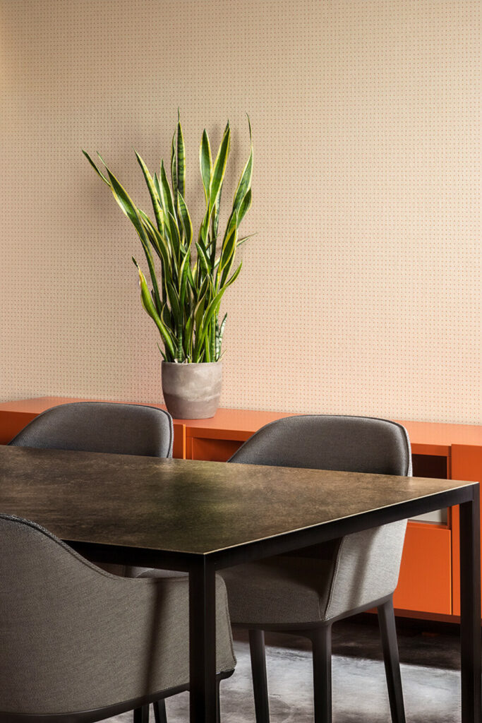 Arte Le corbusier dots Dots behang in kleur Pale Sienna (31029) - Interieur impressie