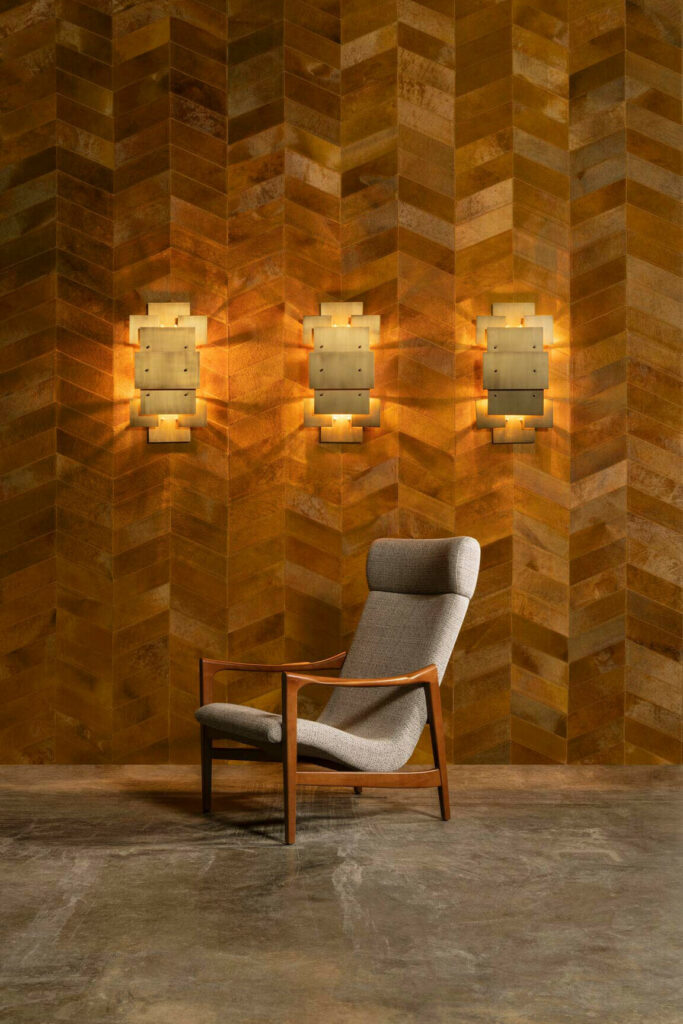 Arte Les cuirs Montage behang in kleur Camel (33525) - Interieur impressie