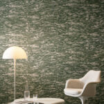 Arte Les thermes Orizzonte behang in kleur Moss (70541) - Interieur impressie