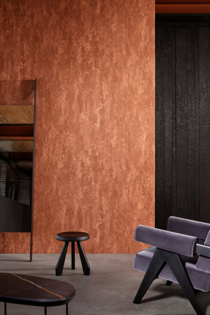 Arte Les thermes Stucco behang in kleur Bright Brick (70529) - Interieur impressie