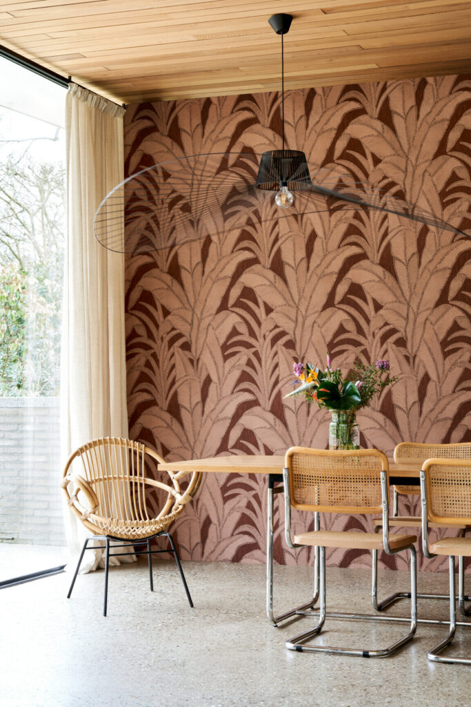 Arte Manila Botanic behang in kleur Rust (64502) - Interieur impressie