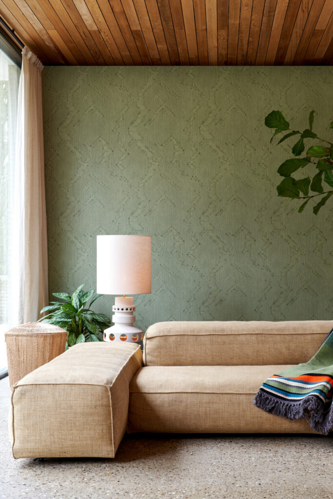 Arte Manila Edge behang in kleur Olive (64523) - Interieur impressie