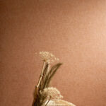 Arte Manila Tulle behang in kleur Squash (73092A) - Interieur impressie