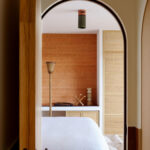 Arte Melaky Farini behang in kleur Tangerine (40725) - Interieur impressie