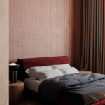 Arte Merino Lana behang in kleur Bordeaux (63510) - Interieur impressie