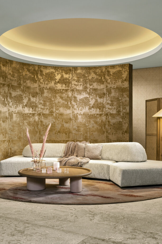 Arte Metal x patina Platinum behang in kleur Warm Gold (85500A) - Interieur impressie