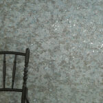 Moooi wallcovering extinct animals Bearded leopard behang in kleur Fossil Grey (MO2051) - Interieur impressie