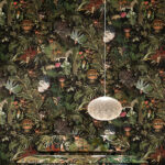 Moooi wallcovering extinct animals Menagerie of extinct animals behang in kleur Raven (MO2071) - Interieur impressie