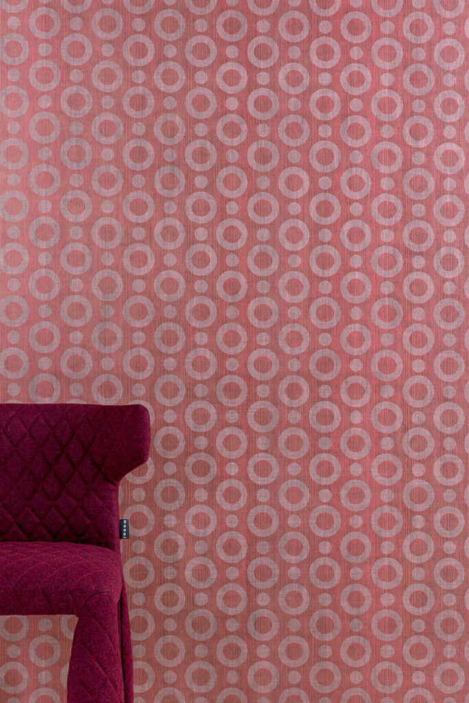 Moooi wallcovering extinct animals Umbrella squid behang in kleur Rose (MO2061) - Interieur impressie