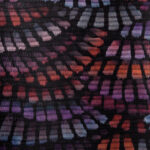 Moooi wallcovering memento moooi Dandelion cranes behang in kleur Heliotrope (MO4020) - Product close-up