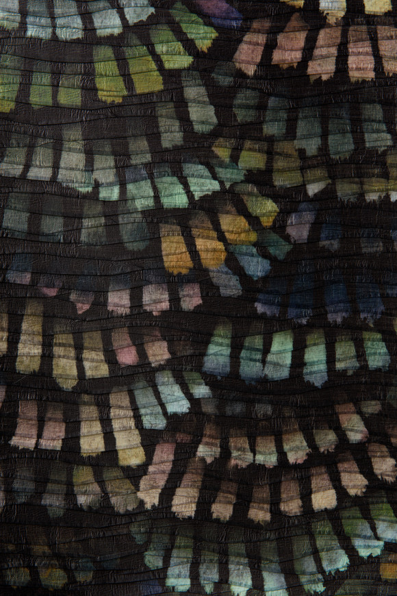 Moooi wallcovering memento moooi Dandelion cranes behang in kleur Foliage (MO4022) - Product close-up