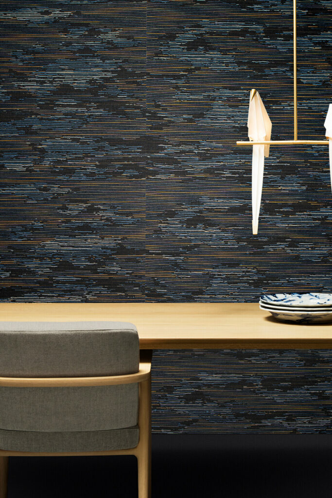 Moooi wallcovering tokyo blue Tie tami behang in kleur Sunset (MO3020) - Interieur impressie