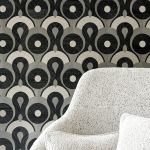 Moooi wallcovering memento moooi Queen cobra behang in kleur Smoke (MO4010) - Interieur impressie