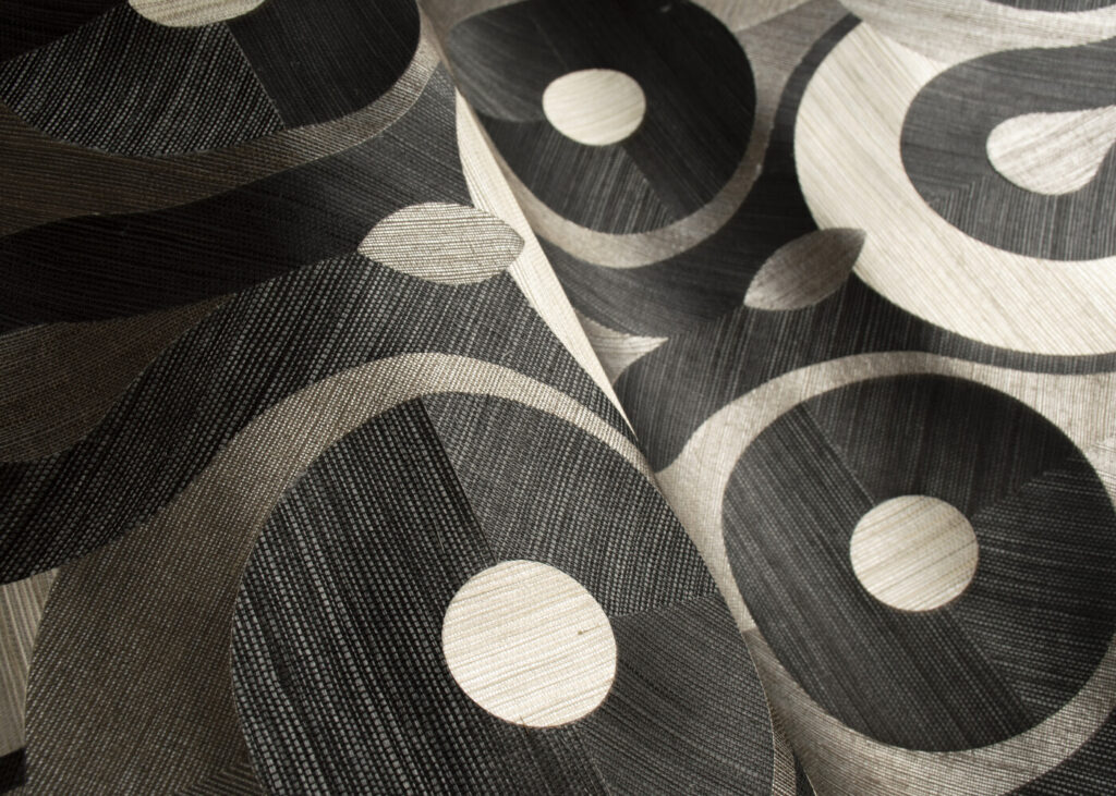 Moooi wallcovering memento moooi Queen cobra behang (MO4010) - Sfeerbeeld